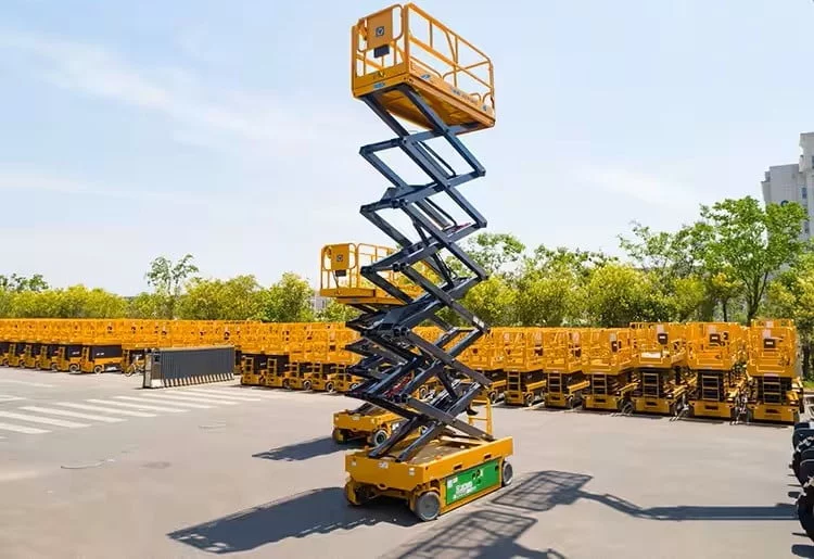 Read more about the article Scissor Lift Adalah Platform Yang Dapat Digunakan Untuk Membawa Pekerja, Peralatan, Atau Material Ke Ketinggian Yang Diperlukan.